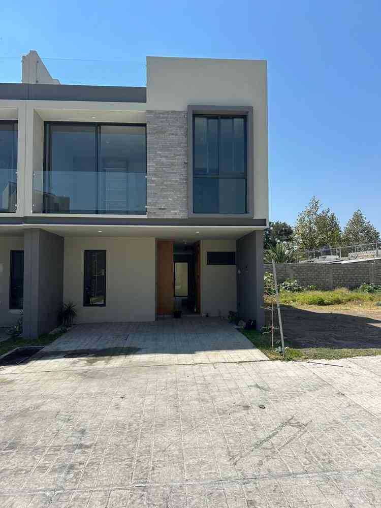 casa en venta calle enrique limon diaz  tlajomulco de zuniga jalisco pFmNWkH